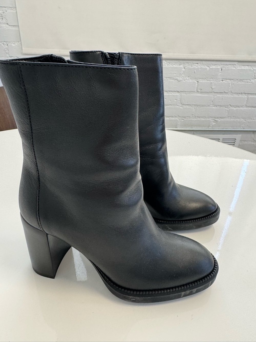 Aquatalia INES Black Leather Block Heel Ankle Boots - Size 6